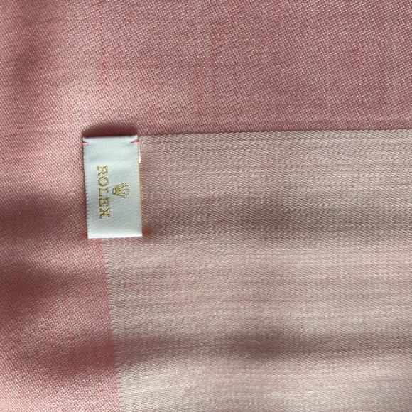 New ROLEX Light Pink luxurious Wool/silk/cashmere Scarf - Picture 2 of 4
